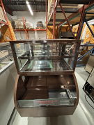 Dual Display Case Closed Top Refrigerated with Grab and Go