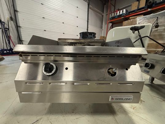 Garland 24" Radiant Natural Gas Charbroiler with Stand Garland 24" Radiant Natural Gas Charbroiler with Stand