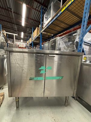 Stainless steel cabinet with doors Stainless steel cabinet with doors