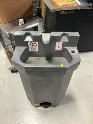 17" Portable Hand Sink 17" Portable Hand Sink