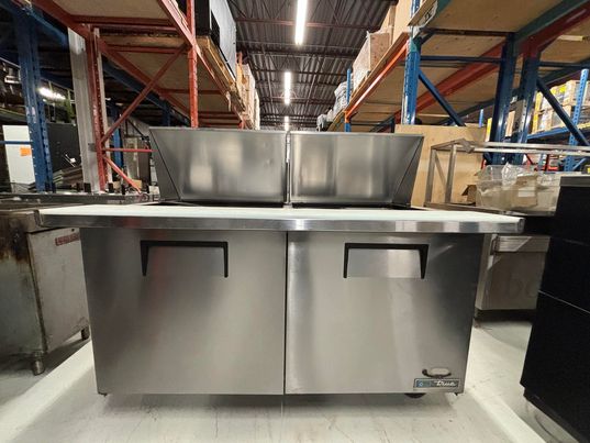 60" Sandwich/Salad Prep Table w/ Refrigerated Base, 115v 60" Sandwich/Salad Prep Table w/ Refrigerated Base, 115v