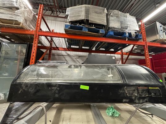 Sushi display case Sushi display case