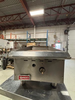 COUNTERTOP GAS GRIDDLES WITH THERMOSTATIC CONTROL COUNTERTOP GAS GRIDDLES WITH THERMOSTATIC CONTROL